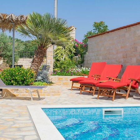 Apartments Solta Gornje Selo Екстер'єр фото