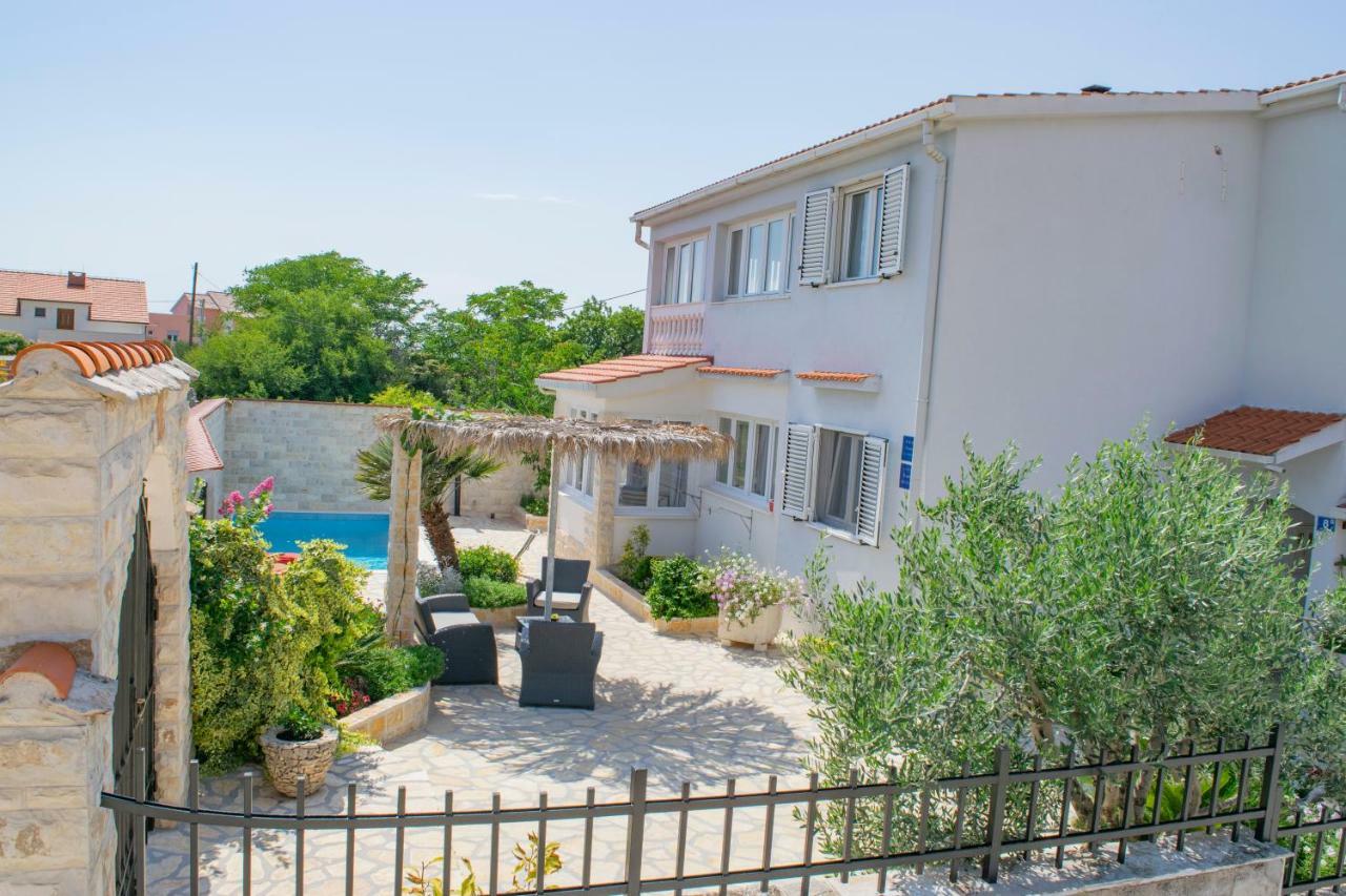 Apartments Solta Gornje Selo Екстер'єр фото