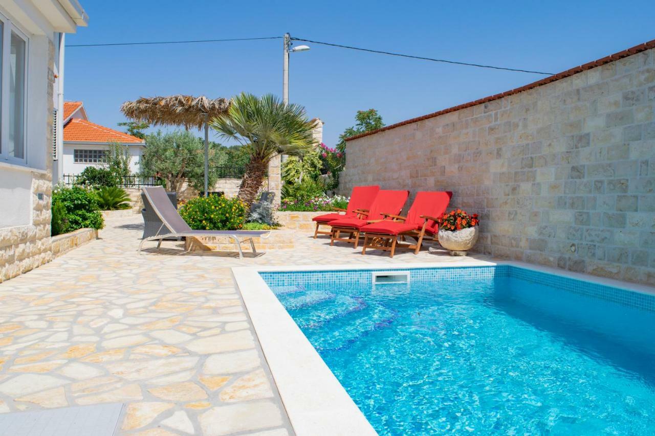 Apartments Solta Gornje Selo Екстер'єр фото