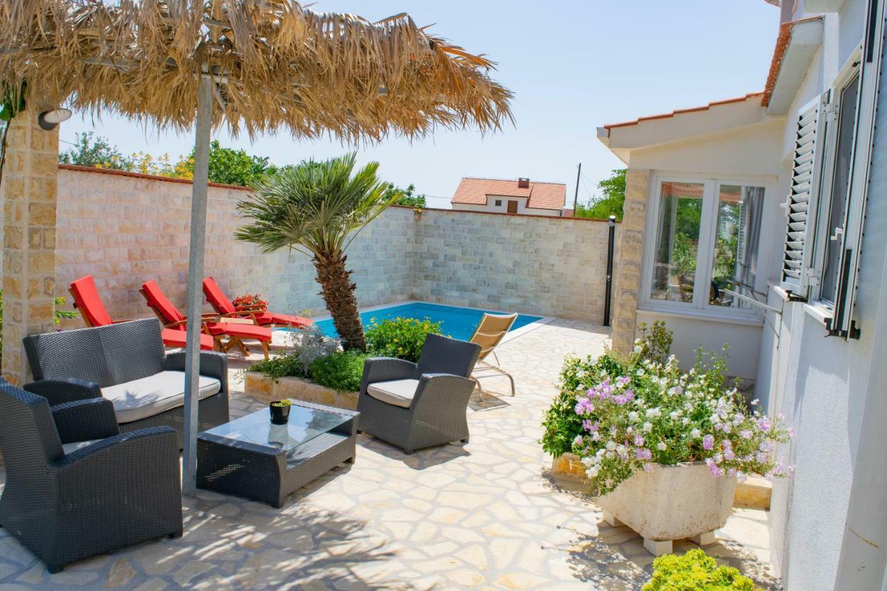 Apartments Solta Gornje Selo Екстер'єр фото