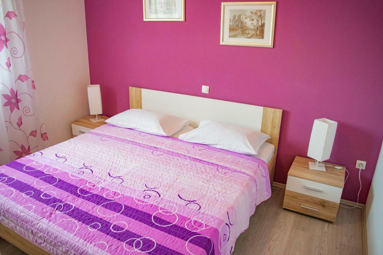 Apartments Solta Gornje Selo Екстер'єр фото