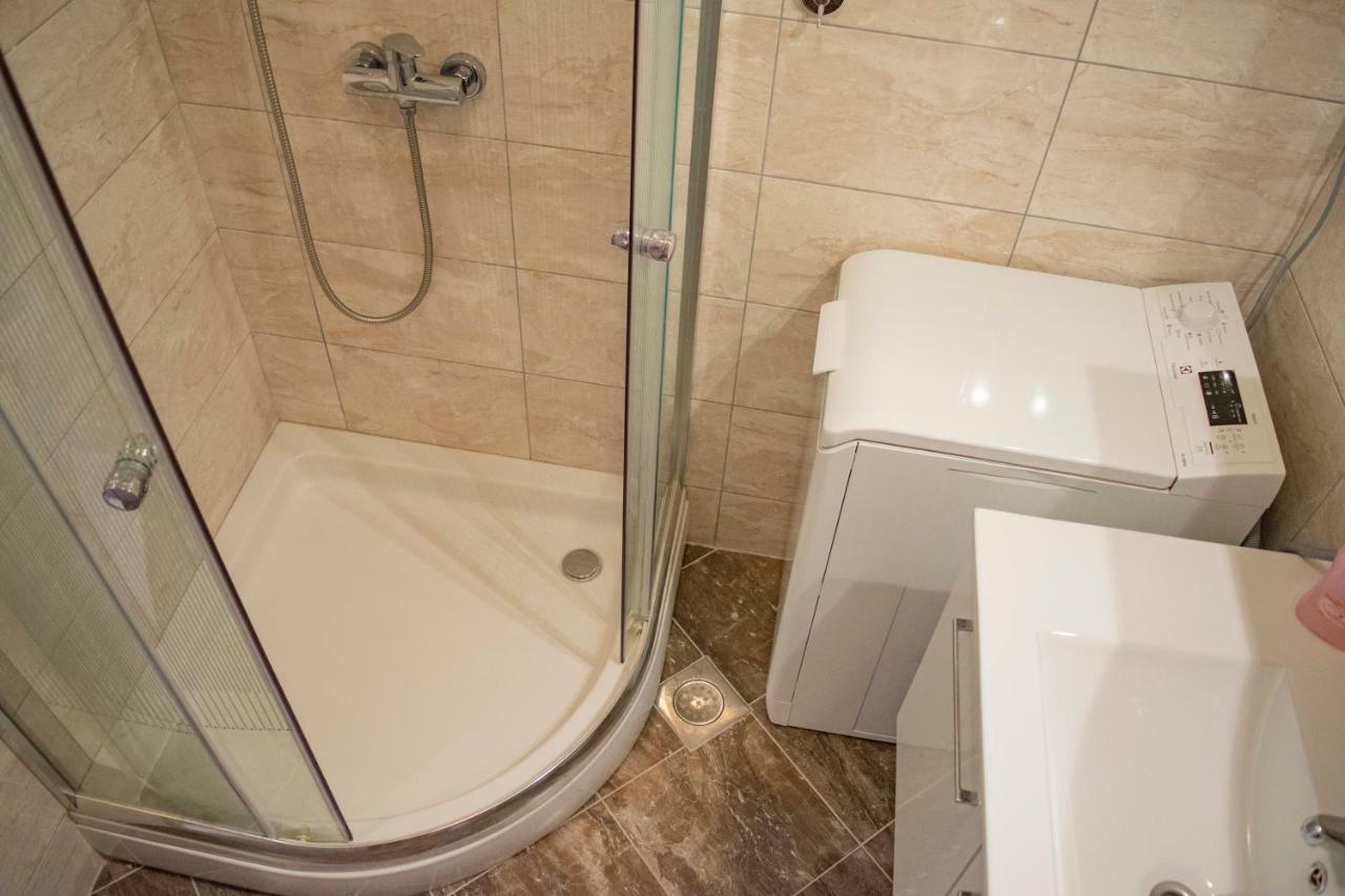 Apartments Solta Gornje Selo Екстер'єр фото
